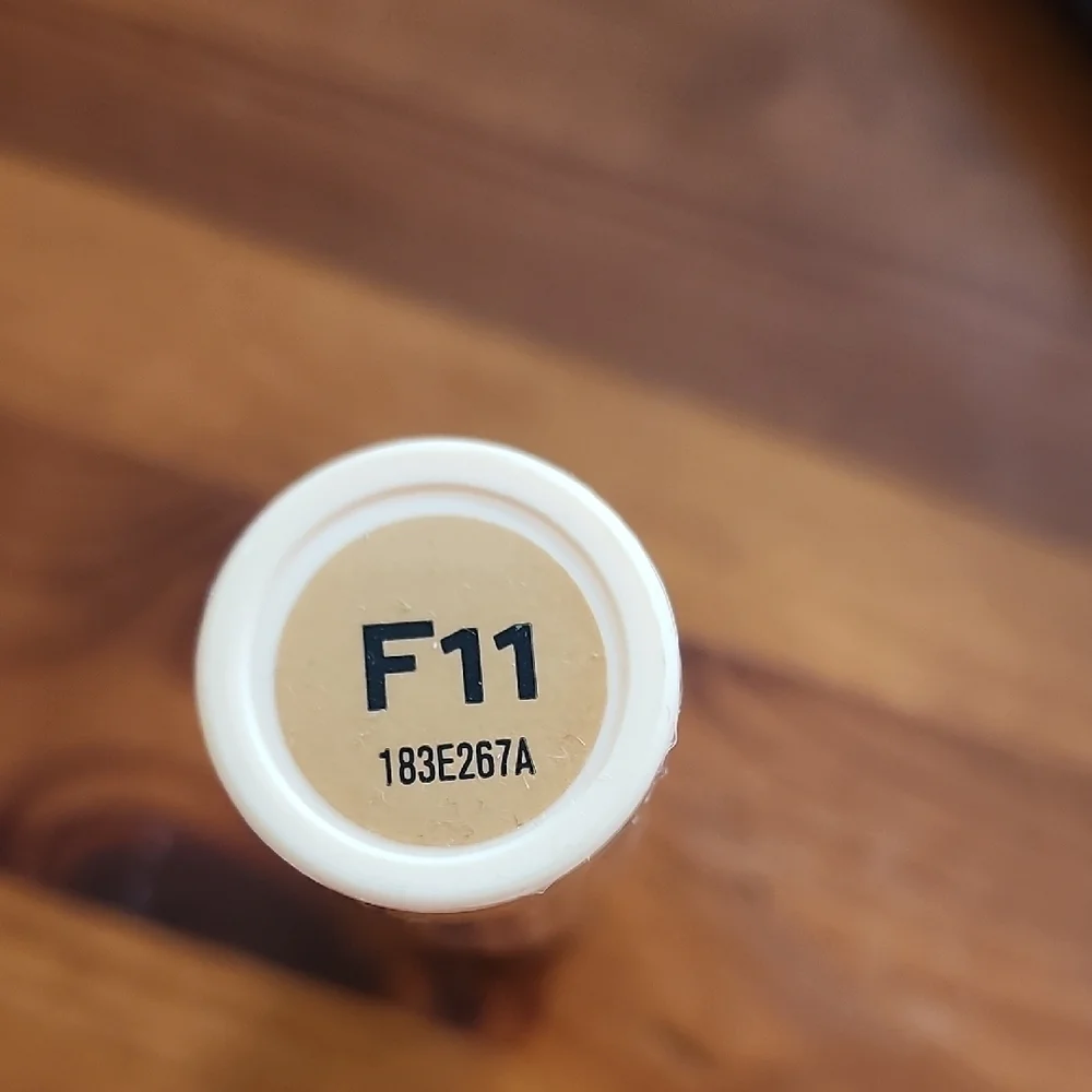 Makeup Revolution Fast Base Stick Foundation F11